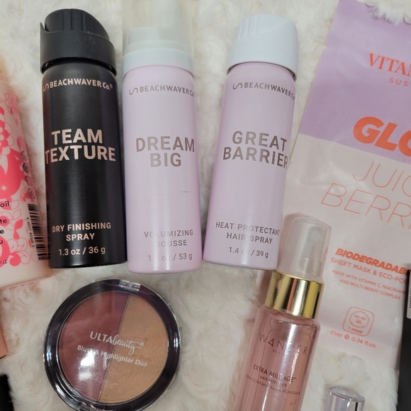 SOLD        Beauty Stocking Stuffers - Picture 4 of 11